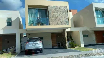 NEX-83450 - Casa en Venta, con 3 recamaras, con 2 baños, con 214 m2 de construcción en La Vista Residencial, CP 76146, Querétaro.