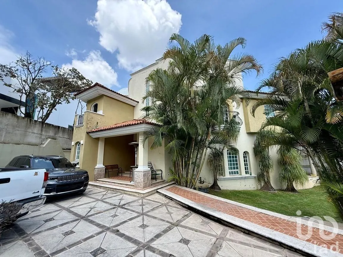 Casa en Venta en El Palomar, Tlajomulco de Zúñiga, Jalisco | NEX-276492 | iad México | Foto 2 de 50