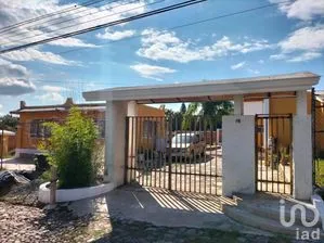 NEX-277746 - Casa en Venta, con 2 recamaras, con 2 baños, con 637 m2 de construcción en Balcones de La Calera, CP 45677, Jalisco.