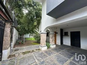 NEX-289347 - Casa en Renta, con 4 recamaras, con 3 baños, con 330 m2 de construcción en Rinconada de los Novelistas, CP 45027, Jalisco.