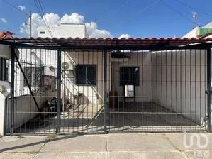 NEX-292240 - Casa en Venta, con 2 recamaras, con 1 baño, con 55 m2 de construcción en Hacienda Santa Fe, CP 45653, Jalisco.