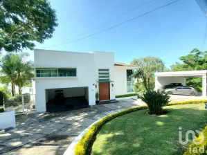 NEX-82394 - Casa en Venta, con 5 recamaras, con 8 baños, con 860 m2 de construcción en Las Cabañitas, CP 45180, Jalisco.