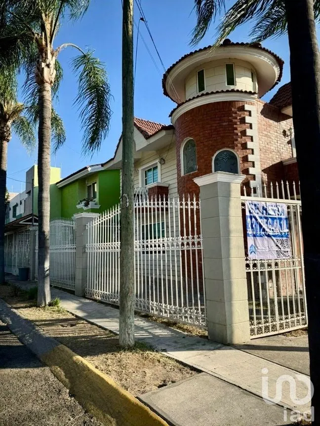 Casa en Renta en Misión de San Isidro, Zapopan, Jalisco | NEX-201789 | iad México | Foto 3 de 14