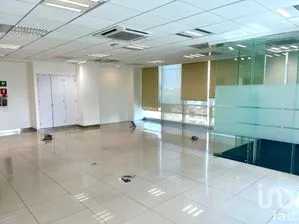 NEX-202448 - Oficina en Renta, con 2 baños, con 319.07 m2 de construcción en Vallarta Norte, CP 44690, Jalisco.