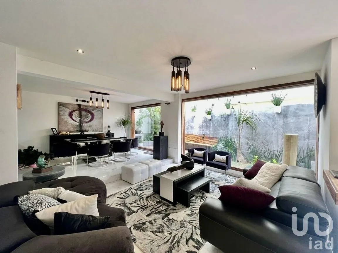 Casa en Venta en Jardín Real, Zapopan, Jalisco | NEX-227075 | iad México | Foto 2 de 19