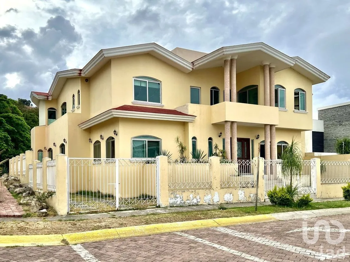 Casa en Venta en El Palomar, Tlajomulco de Zúñiga, Jalisco | NEX-227146 | iad México | Foto 1 de 33