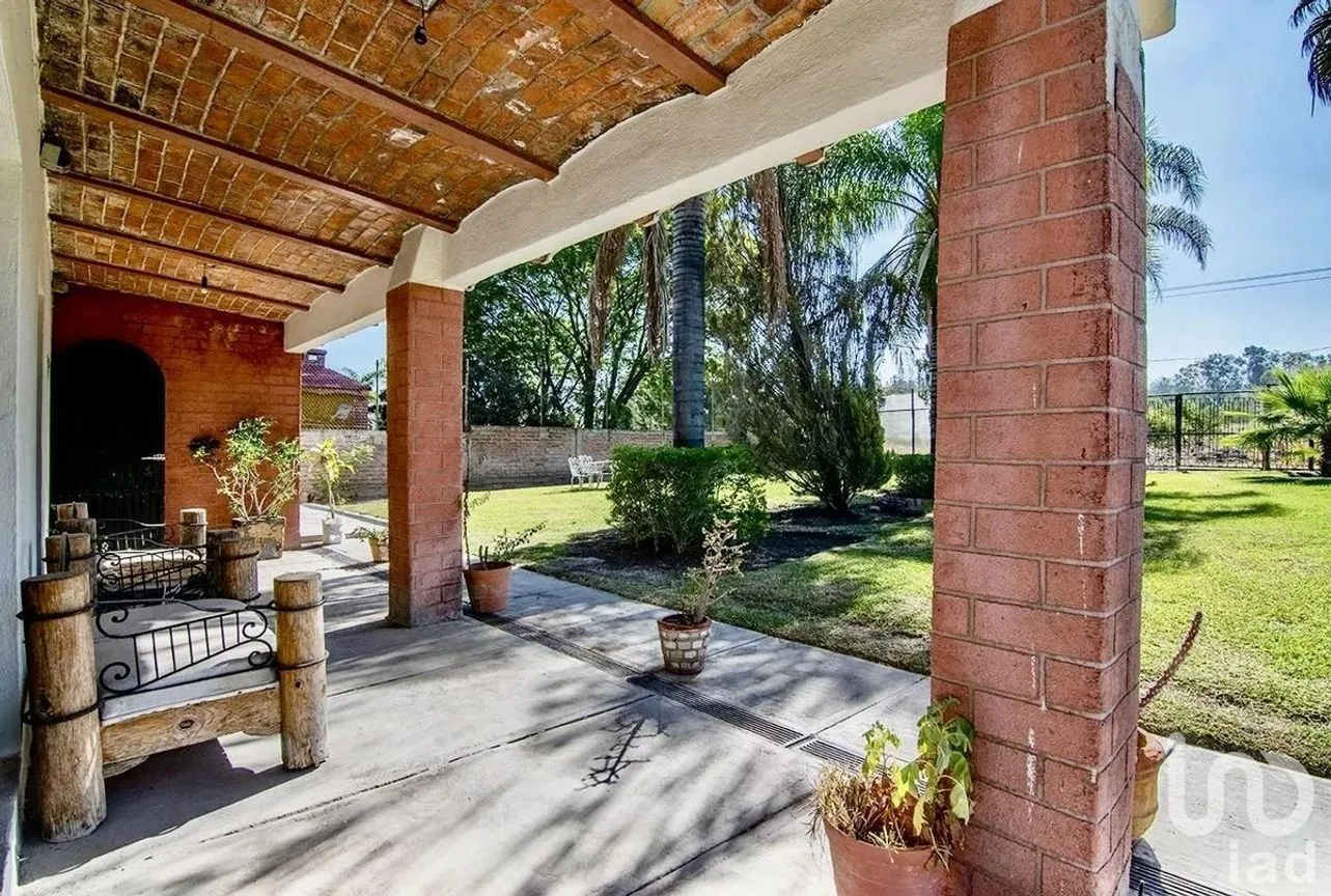 Casa en Venta en Jardines del Capulín, Tlajomulco de Zúñiga, Jalisco | NEX-230220 | iad México | Foto 3 de 35