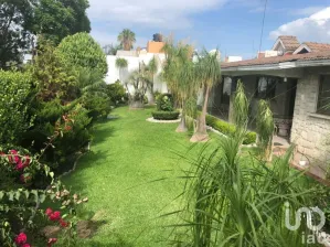 NEX-81978 - Casa en Venta, con 4 recamaras, con 3 baños, con 610 m2 de construcción en Jardines de Irapuato, CP 36660, Guanajuato.