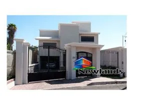 NEX-201435 - Casa en Venta, con 3 recamaras, con 4 baños, con 335 m2 de construcción en Villas de Irapuato, CP 36670, Guanajuato.