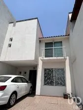 NEX-226814 - Casa en Venta, con 3 recamaras, con 2 baños, con 120.2 m2 de construcción en Cipreses, CP 36723, Guanajuato.