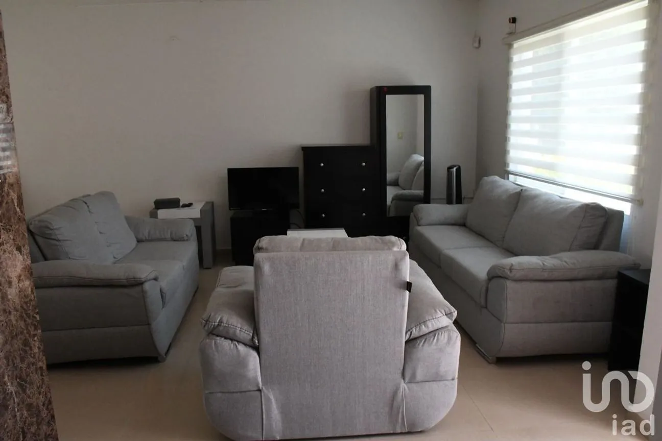 Casa en Venta en Residencial Bosques, Irapuato, Guanajuato | NEX-227792 | iad México | Foto 2 de 37