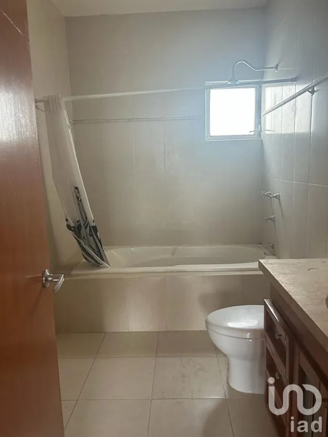Casa en Venta en Residencial Bosques, Irapuato, Guanajuato | NEX-294553 | iad México | Foto 9 de 24