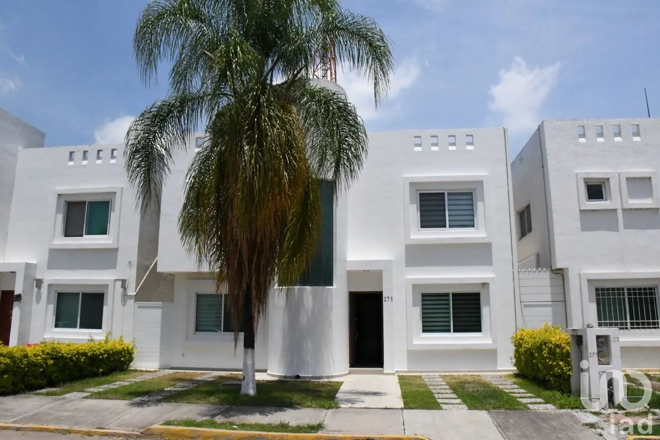 Casa en Renta en Residencial Bosques, Irapuato, Guanajuato | NEX-294555 | iad México | Foto 1 de 37