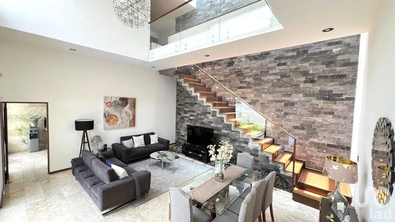 Casa en Venta en Club de Golf la Loma, San Luis Potosí, San Luis Potosí | NEX-227046 | iad México | Foto 2 de 18