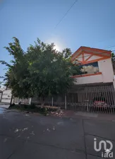 NEX-290672 - Casa en Venta, con 3 recamaras, con 2 baños, con 260.65 m2 de construcción en Las Plazas, CP 36620, Guanajuato.