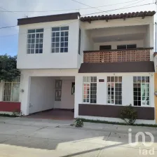 NEX-86524 - Casa en Venta, con 3 recamaras, con 3 baños en Villarreal, CP 36740, Guanajuato.