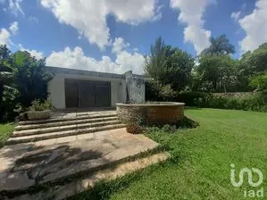 NEX-271245 - Casa en Renta, con 3 recamaras, con 6 baños, con 798 m2 de construcción en Colonial Buenavista, CP 97215, Yucatán.