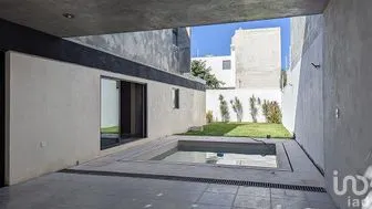 NEX-288672 - Casa en Venta, con 3 recamaras, con 4 baños, con 281 m2 de construcción.