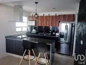 NEX-296200 - Departamento en Renta, con 2 recamaras, con 2 baños, con 100 m2 de construcción.