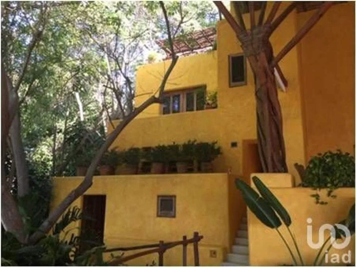 Casa en Venta en Marina Ixtapa, Zihuatanejo de Azueta, Guerrero | NEX-85745 | iad México | Foto 1 de 18
