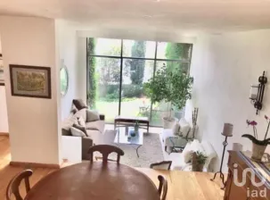 NEX-88903 - Casa en Venta, con 3 baños, con 300 m2 de construcción.