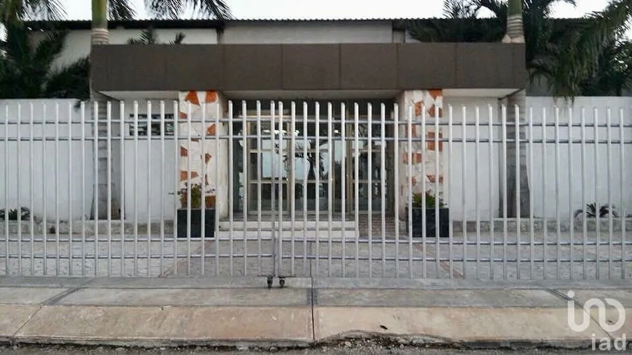 Local en Venta en Mérida Centro, Mérida, Yucatán | NEX-230379 | iad México | Foto 1 de 9