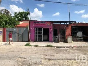 NEX-230394 - Casa en Venta, con 2 recamaras, con 1 baño en Los Reyes, CP 97003, Yucatán.