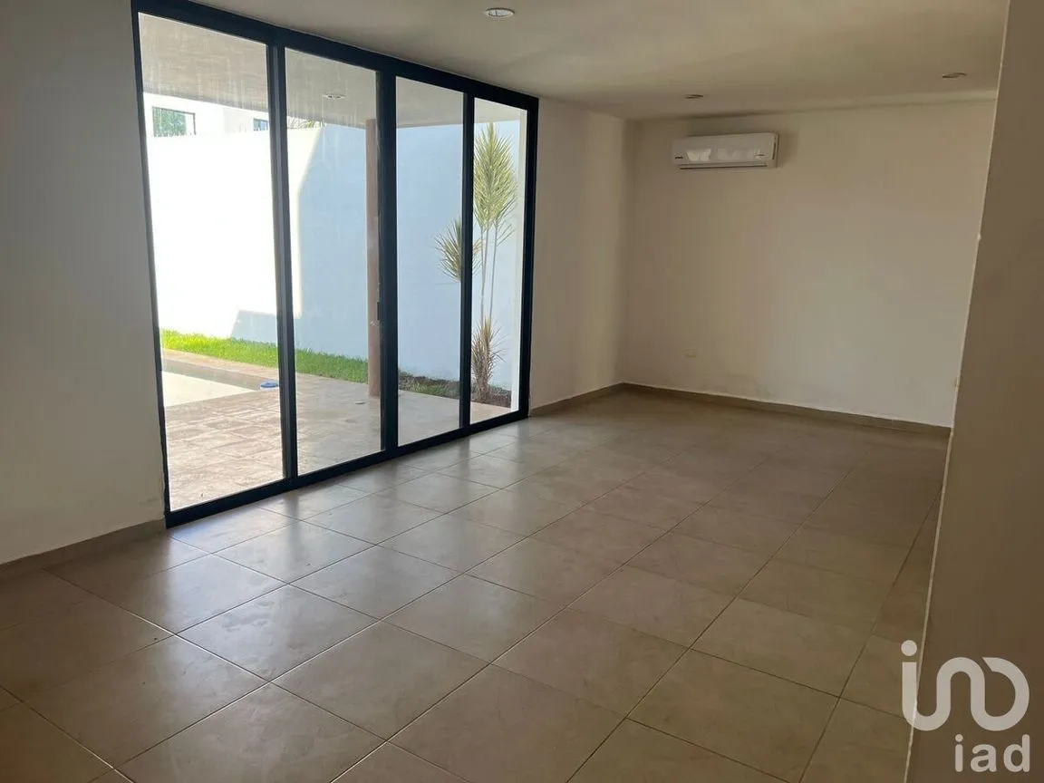 Casa en Renta en Bosques de Conkal, Conkal, Yucatán | NEX-230401 | iad México | Foto 3 de 21