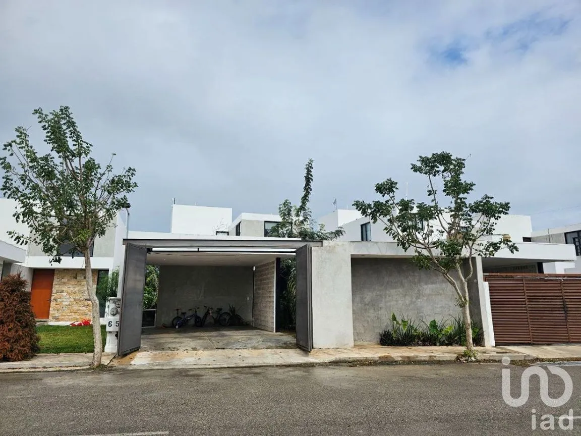 Casa en Venta en Conkal, Conkal, Yucatán | NEX-202389 | iad México | Foto 1 de 49