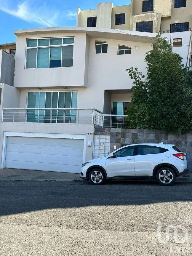 Casa en Venta en Lomas de Agua Caliente, Tijuana, Baja California | NEX-226768 | iad México | Foto 1 de 26