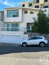 NEX-226768 - Casa en Venta, con 3 recamaras, con 2 baños, con 255.96 m2 de construcción en Lomas de Agua Caliente, CP 22024, Baja California.