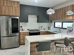 NEX-288629 - Casa en Venta, con 3 recamaras, con 2 baños, con 156 m2 de construcción en Guaycura, CP 22216, Baja California.