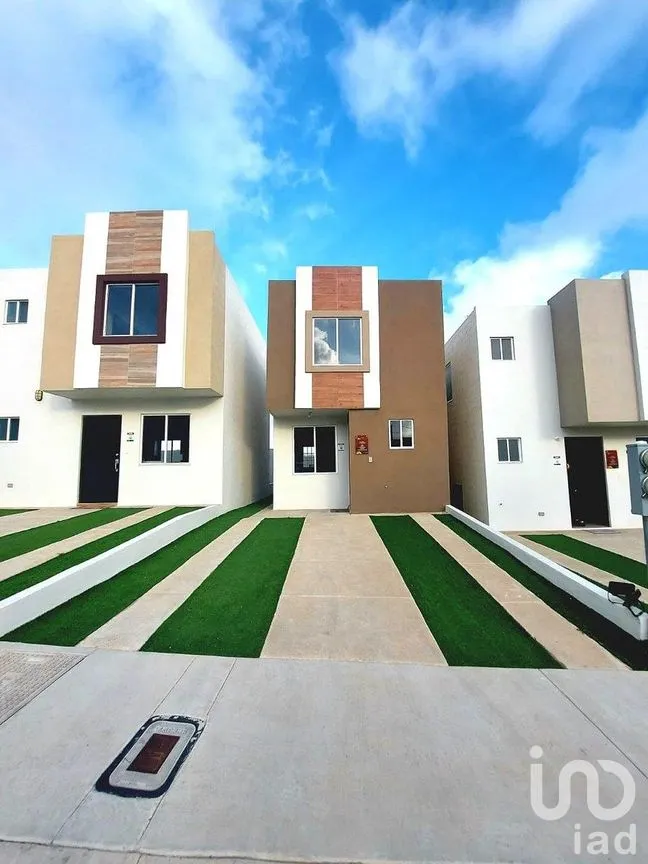 Casa en Venta en Santa Fe, Tijuana, Baja California | NEX-288637 | iad México | Foto 1 de 10