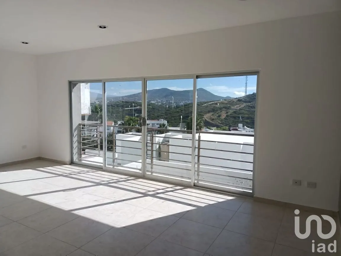 Casa en Venta en Real de Juriquilla, Querétaro, Querétaro | NEX-228814 | iad México | Foto 3 de 12