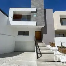 NEX-229064 - Casa en Renta, con 3 recamaras, con 3 baños, con 370 m2 de construcción en Cumbres del Lago, CP 76230, Querétaro.