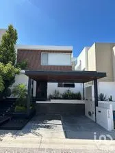 NEX-288289 - Casa en Venta, con 3 recamaras, con 3 baños, con 310 m2 de construcción en Cumbres del Lago, CP 76230, Querétaro.