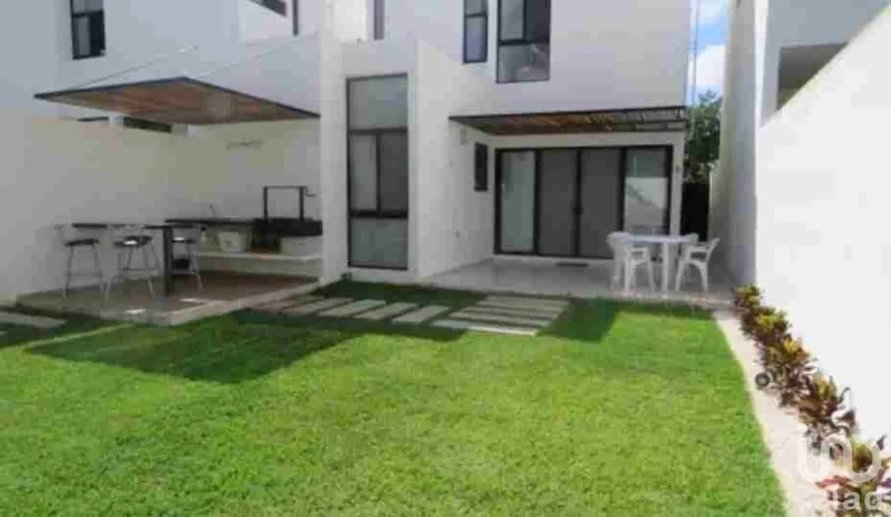 Casa en Renta en Conkal, Conkal, Yucatán | NEX-228918 | iad México | Foto 2 de 8