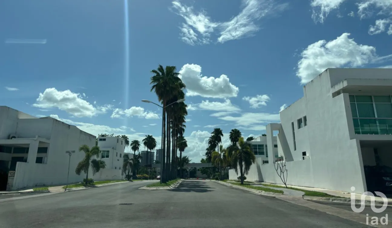 Casa en Venta en Altabrisa, Mérida, Yucatán | NEX-228955 | iad México | Foto 3 de 16