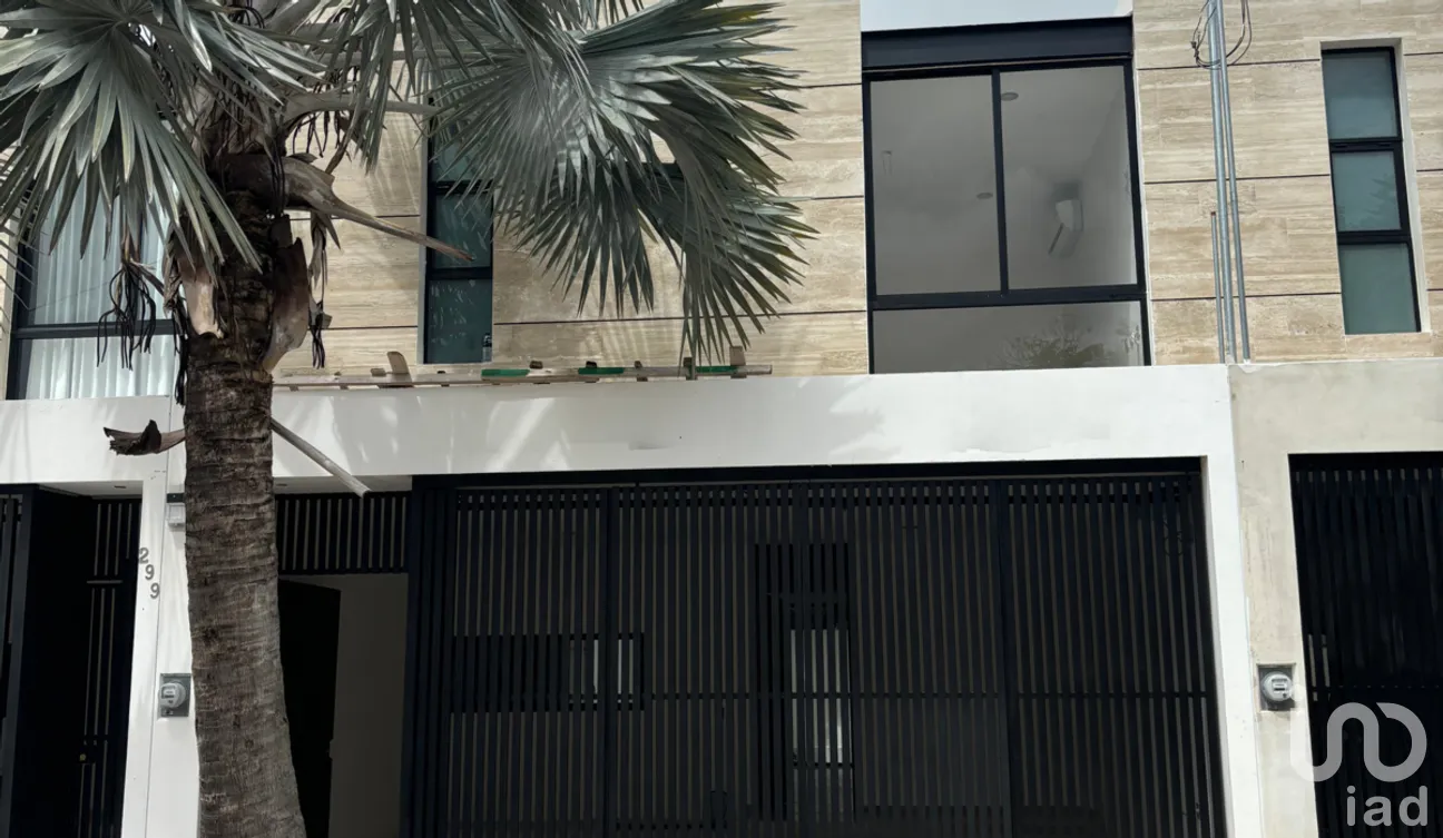 Casa en Venta en Benito Juárez Nte, Mérida, Yucatán | NEX-291447 | iad México | Foto 1 de 16