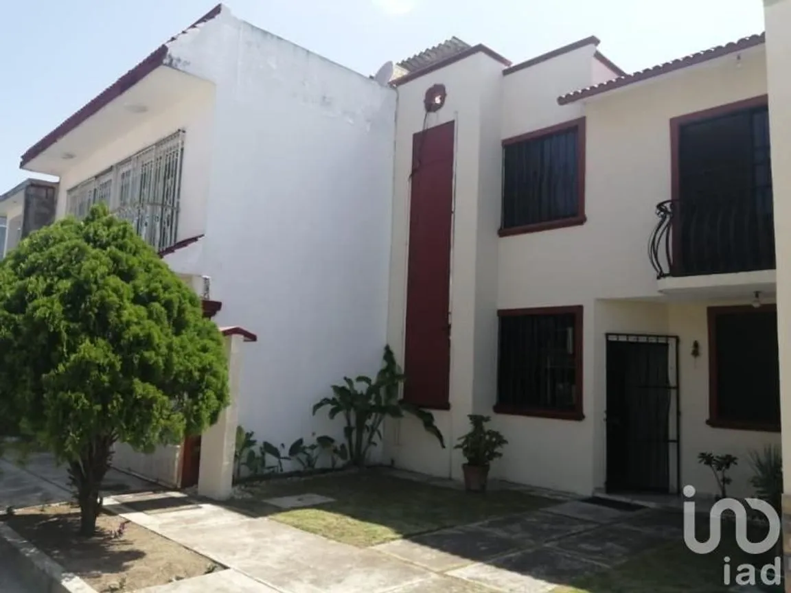 Casa en Venta en Presidentes 2, Comalcalco, Tabasco | NEX-80117 | iad México | Foto 2 de 4