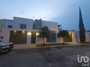 NEX-81318 - Casa en Venta, con 3 recamaras, con 3 baños, con 319 m2 de construcción en Residencial Bonanza, CP 29055, Chiapas.