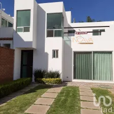 NEX-79747 - Casa en Venta, con 3 recamaras, con 2 baños, con 190 m2 de construcción en Piamonte, CP 36670, Guanajuato.