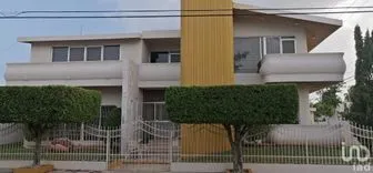 NEX-200750 - Casa en Venta, con 4 recamaras, con 6 baños, con 500 m2 de construcción en Residencial Sol Campestre, CP 97114, Yucatán.