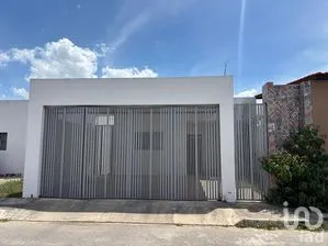 NEX-299009 - Casa en Renta, con 2 recamaras, con 1 baño, con 84 m2 de construcción.