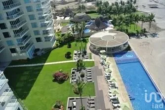 NEX-215682 - Departamento en Venta, con 4 recamaras, con 5 baños, con 400 m2 de construcción.
