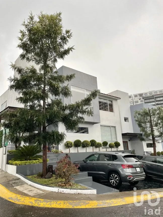 Casa en Venta en Bosque Esmeralda, Atizapán de Zaragoza, Estado De México | NEX-226639 | iad México | Foto 1 de 41