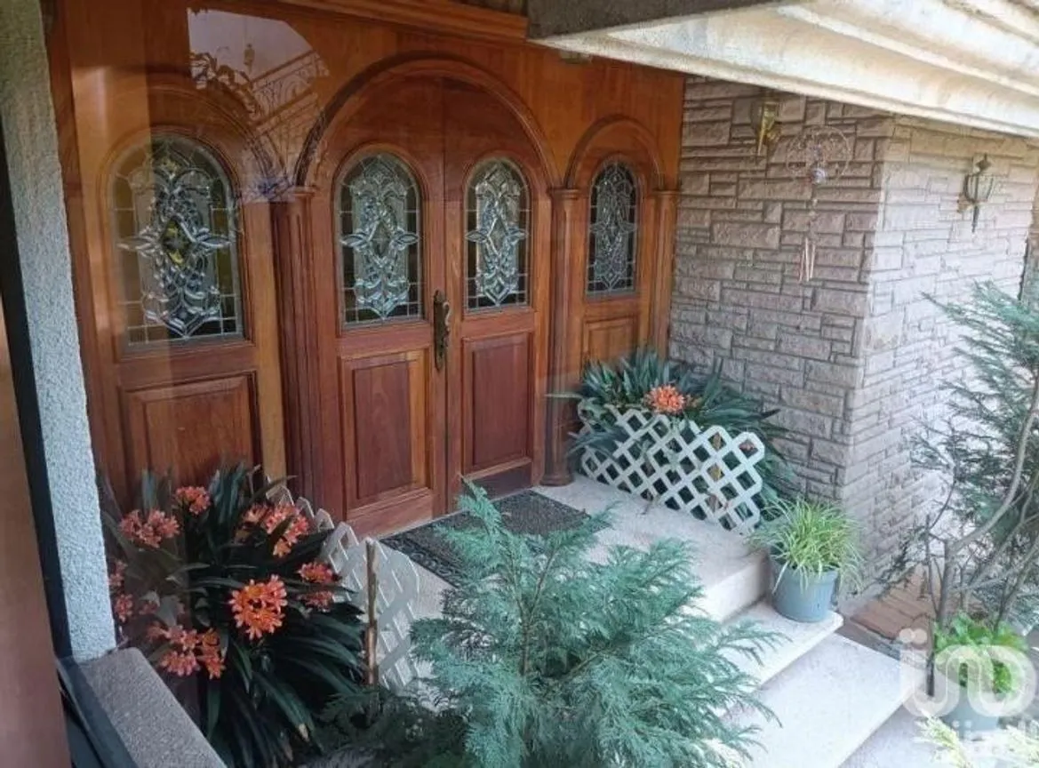 Casa en Venta en Club de Golf Valle Escondido, Atizapán de Zaragoza, Estado De México | NEX-229650 | iad México | Foto 2 de 17