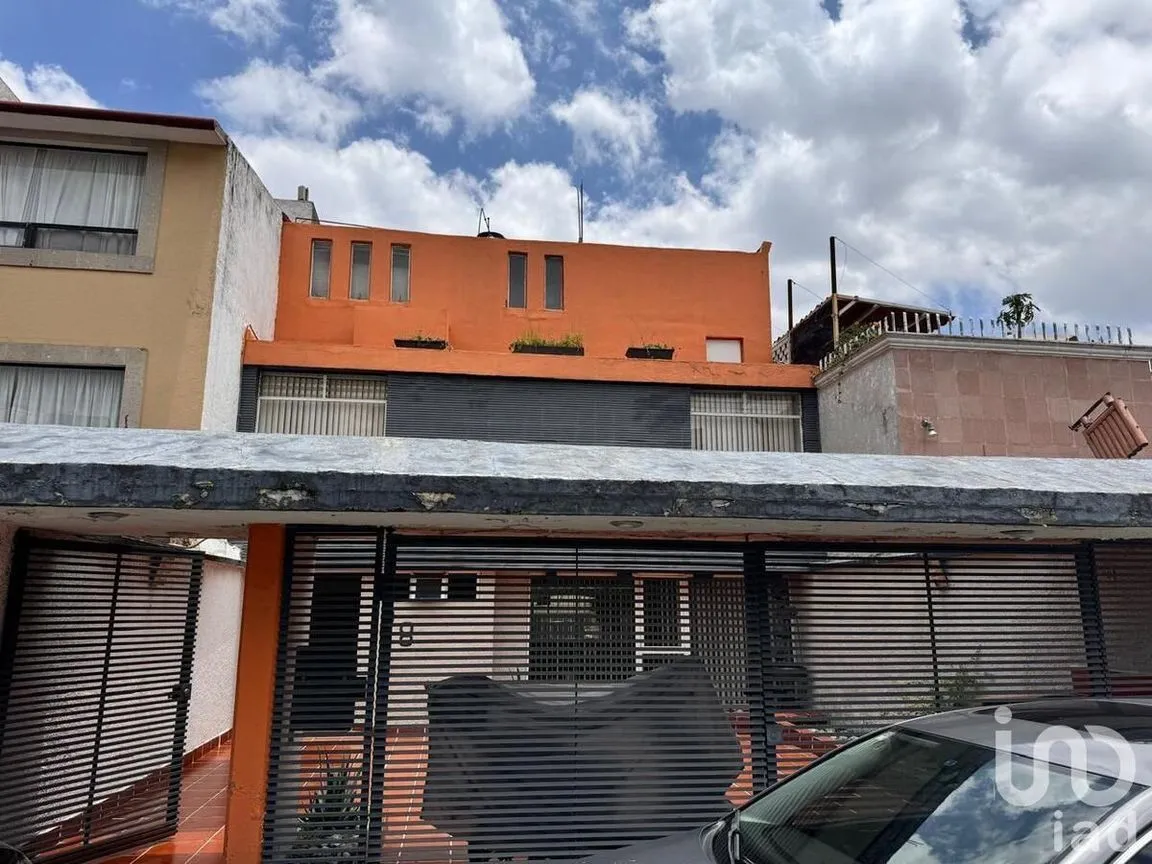 Casa en Venta en Ciudad Satélite, Naucalpan de Juárez, Estado De México | NEX-229816 | iad México | Foto 1 de 12