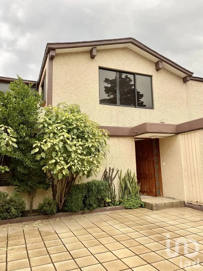 Casa en Venta en Bosque de Echegaray, Naucalpan de Juárez, Estado De México | NEX-229973 | iad México | Foto 1 de 42