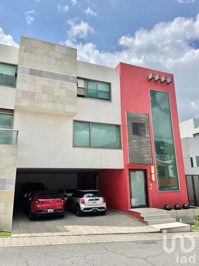 Casa en Venta en Bosque Esmeralda, Atizapán de Zaragoza, Estado De México | NEX-231687 | iad México | Foto 2 de 29